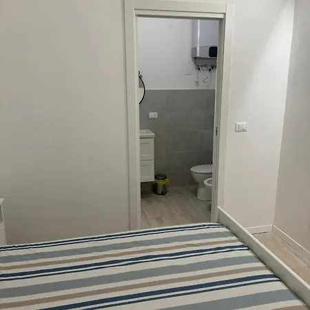 Cinque Lampadi Acquario Apartment Genoa