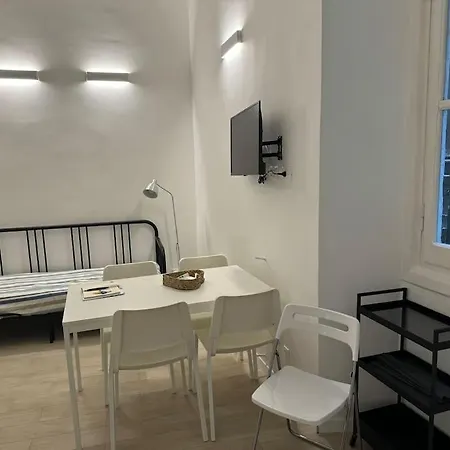 Apartamento Cinque Lampadi Acquario *