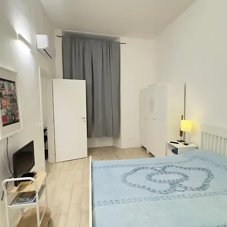 Cinque Lampadi Acquario Appartamento *