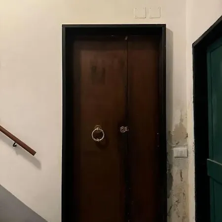 Cinque Lampadi Acquario Apartment Genoa